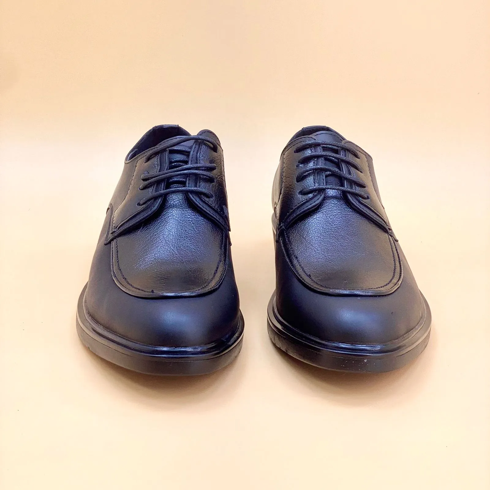 NEW ,  MEN SHOES  M913 , MADE IN CHINA